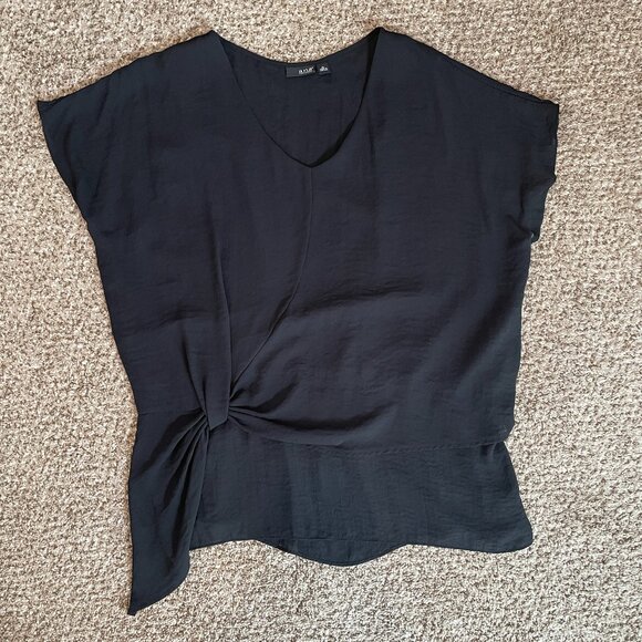 Size XL a.n.a. black short sleeved top with faux wrap front and synched back - Picture 5 of 14